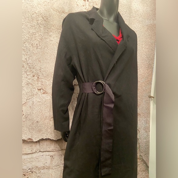 Izzue Collection Black Raw Edge Wool Blend Wrap Blazer - Picture 2 of 9